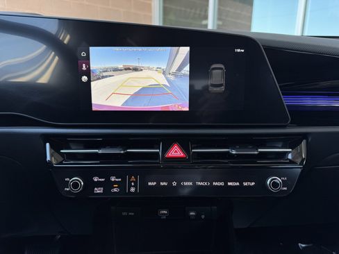 Used 2024 Kia Niro EX w/ EX Cold Weather Package image 22