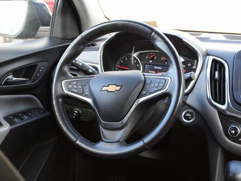 Used 2022 Chevrolet Equinox LT w/ Driver Convenience Package image 20