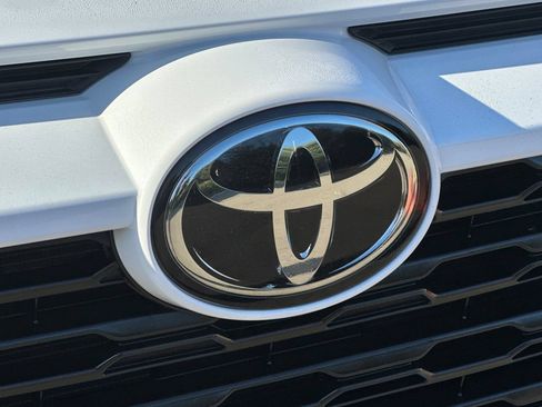 Used 2020 Toyota RAV4 XLE w/ All Weather Liner Package FWD image 46