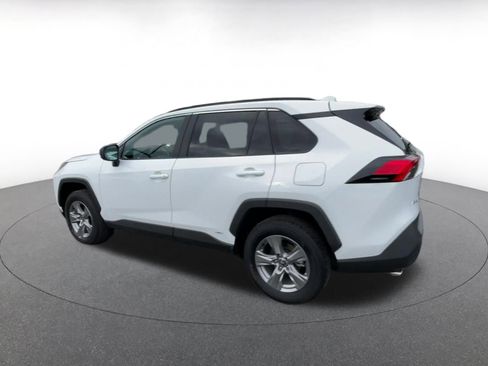 Used 2025 Toyota RAV4 LE image 10