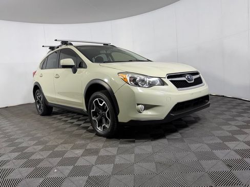 Used 2014 Subaru Crosstrek 2.0i Premium w/ Moonroof Package AWD/4WD image 4