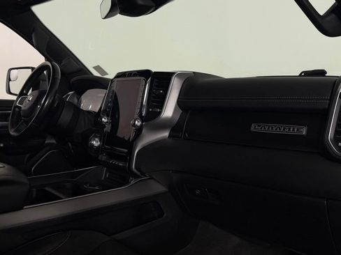 Used 2022 RAM 1500 Laramie w/ Night Edition AWD/4WD image 33