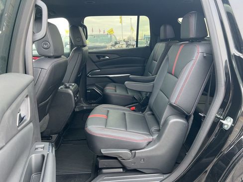 Used 2025 Chevrolet Traverse RS w/ LPO, Floor Liner Package image 27