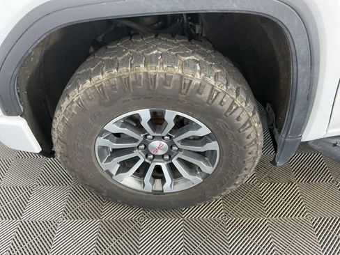 Used 2020 GMC Sierra 1500 AT4 w/ Off-Road Performance Package AWD/4WD image 7