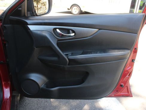 Used 2015 Nissan Rogue SV w/ SV Premium Package AWD/4WD image 26