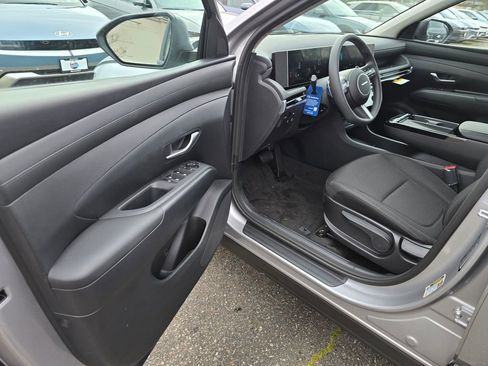 New 2026 Hyundai Tucson Blue SE image 21