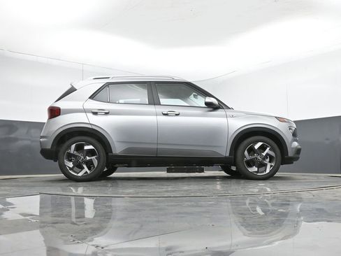 New 2025 Hyundai Venue SEL image 14