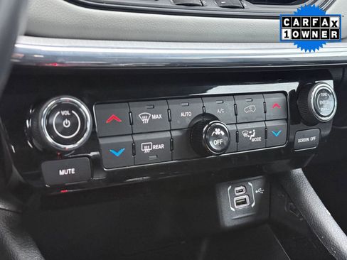 Used 2022 Jeep Compass Limited image 17