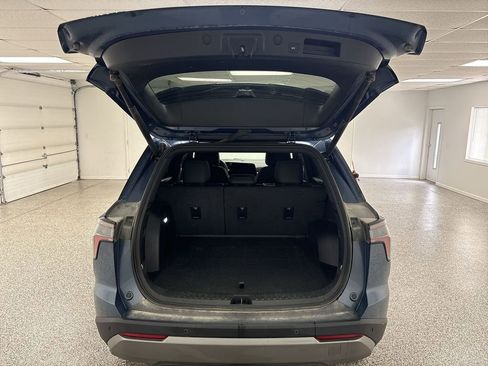 Used 2025 Chevrolet Equinox LT w/ Convenience Package II image 25