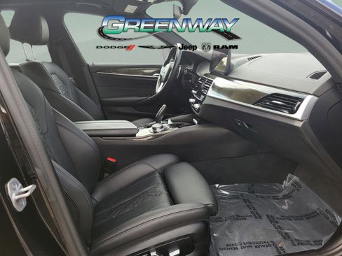 Used 2023 BMW 530i w/ Convenience Package image 34