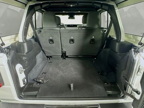 Used 2025 Jeep Wrangler Sport S image 29