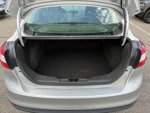 Used 2012 Ford Focus SE FWD image 27