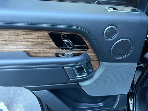 Used 2019 Land Rover Range Rover HSE AWD/4WD image 18