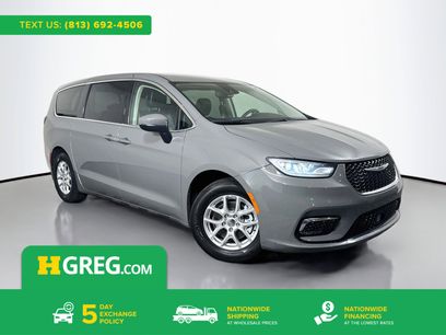 Used 2023 Chrysler Pacifica Touring-L