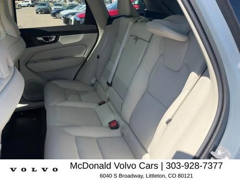 Used 2023 Volvo XC60 B5 Plus w/ Climate Package AWD/4WD image 7
