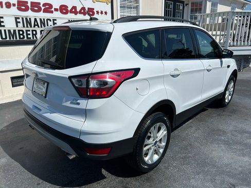 Used 2018 Ford Escape SE image 7