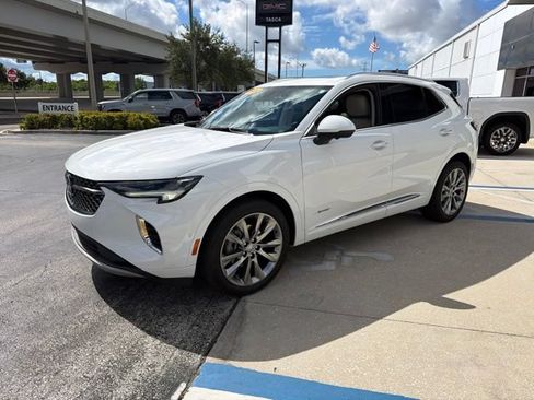 Used 2022 Buick Envision Avenir w/ Technology Package II FWD image 3