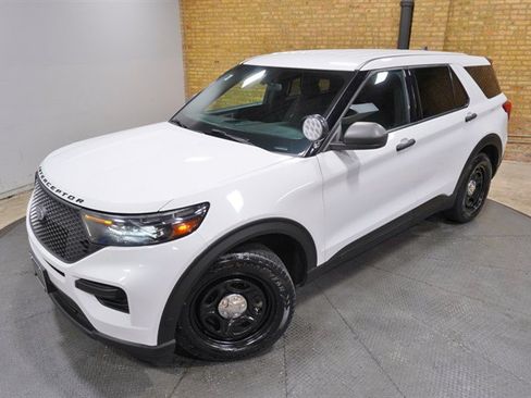 Used 2021 Ford Explorer 4WD Police Interceptor w/ Ultimate Wiring Package image 2