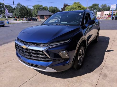 Used 2023 Chevrolet Blazer LT w/ Convenience Package FWD image 4