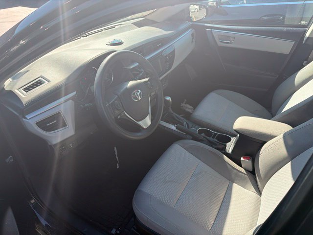 Used 2015 Toyota Corolla LE FWD image 5
