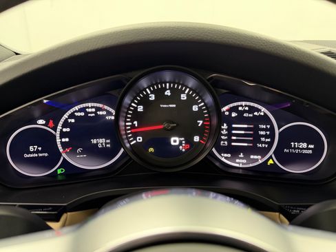 Certified 2023 Porsche Cayenne Platinum Edition image 52