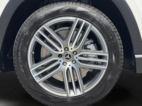 New 2026 Mercedes-Benz GLS 450 4MATIC image 26