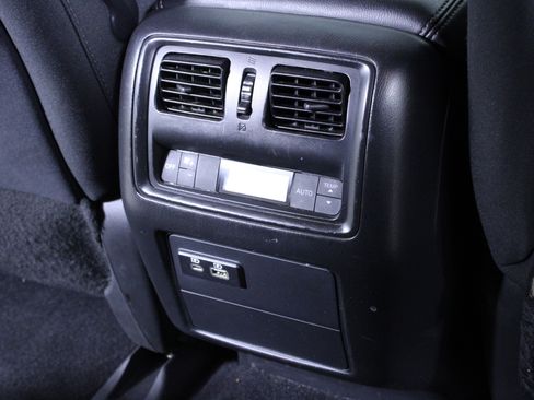 Used 2020 Nissan Pathfinder S image 15