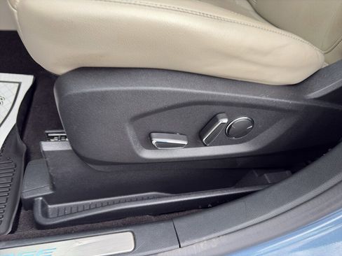 Used 2019 Ford Edge Titanium w/ Equipment Group 301A image 19