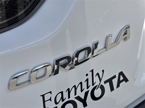 Used 2025 Toyota Corolla XLE image 7