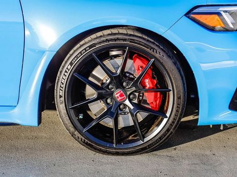 Used 2023 Honda Civic Type R image 11