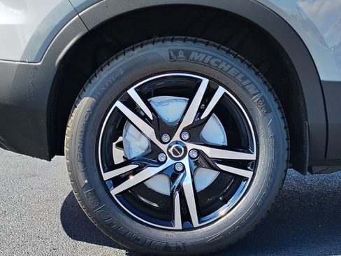 New 2026 Volvo XC40 B5 Core AWD/4WD image 28