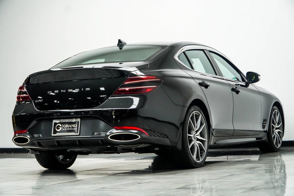 Used 2023 Genesis G70 3.3T RWD image 16