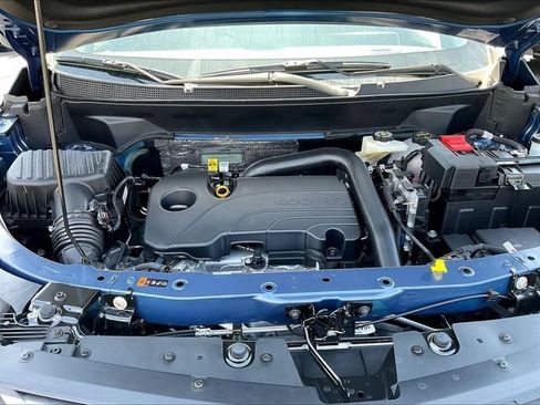 New 2027 Chevrolet Equinox LT w/ Convenience Package II FWD image 14
