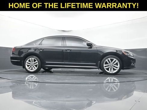 Used 2017 Volkswagen Passat 1.8T SEL Premium image 56