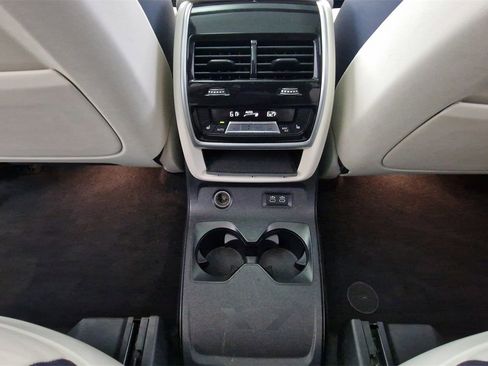 Used 2022 BMW X7 xDrive40i w/ Executive Package image 24