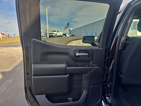 Used 2019 Chevrolet Silverado 1500 Custom w/ Custom Value Package image 18