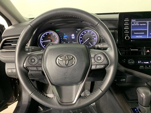 Used 2024 Toyota Camry SE w/ Convenience Package image 21