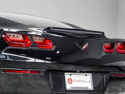 Used 2018 Chevrolet Corvette Stingray Coupe w/ 1LT image 12