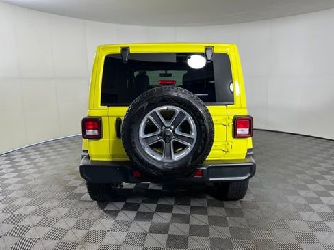 Used 2022 Jeep Wrangler Unlimited Sahara w/ Cold Weather Group image 4