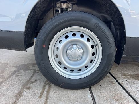 New 2025 Ford Maverick XL image 7