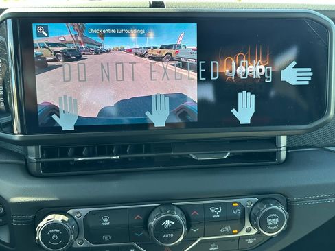 New 2026 Jeep Gladiator Rubicon w/ Steel Power Dome Hood Package AWD/4WD image 27
