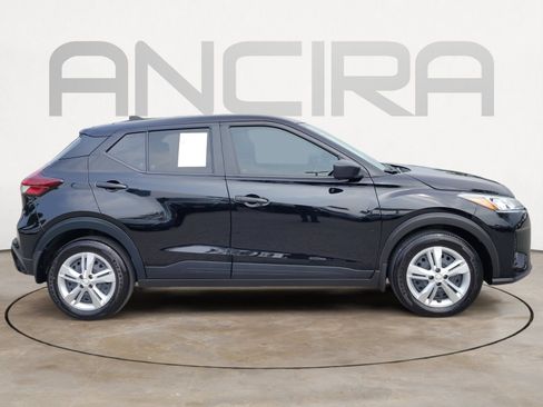 Used 2025 Nissan Kicks Play S FWD image 15