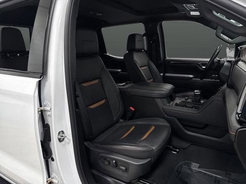Used 2024 GMC Sierra 1500 AT4 w/ Technology Package image 33