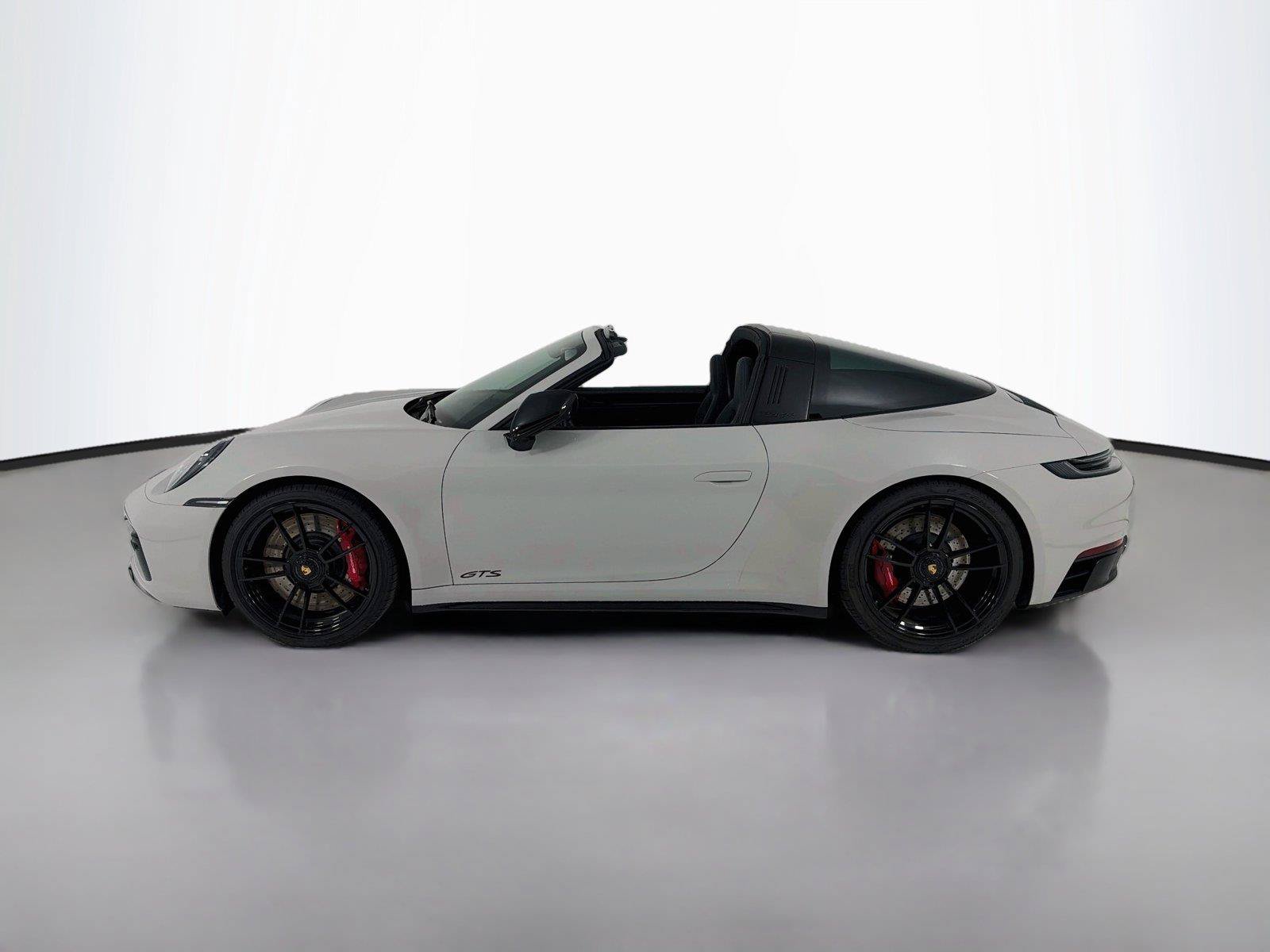 Used 2022 Porsche 911 Targa 4 GTS AWD/4WD image 2