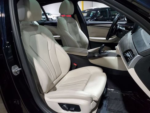 Used 2022 BMW 540i w/ M Sport Package RWD image 14