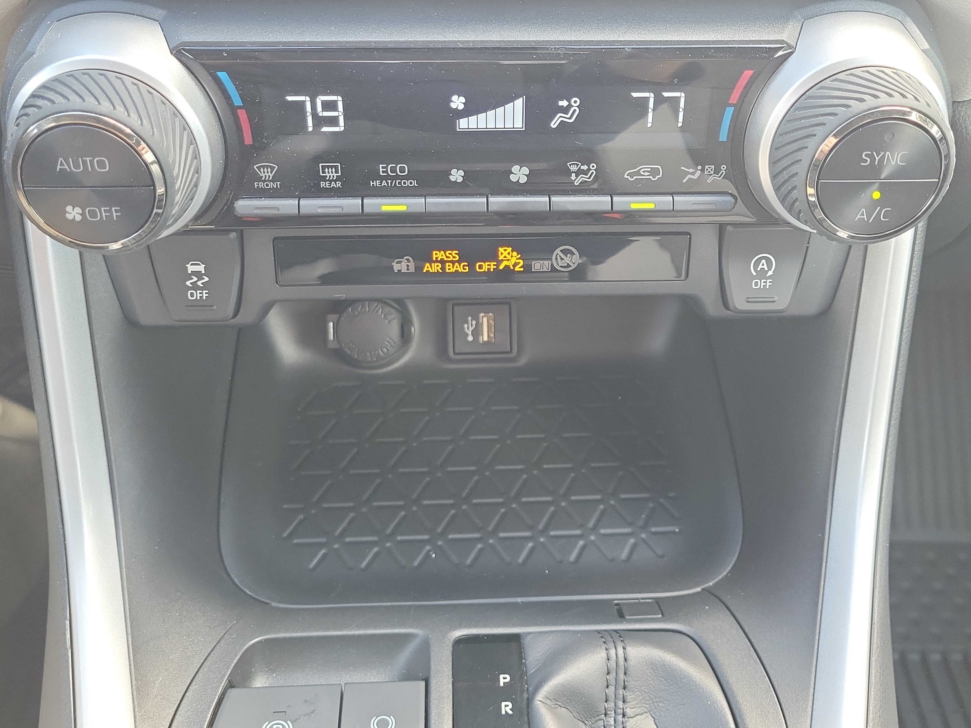 Used 2023 Toyota RAV4 XLE w/ Convenience Package FWD image 29