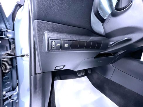 Used 2025 Toyota Corolla LE FWD image 16