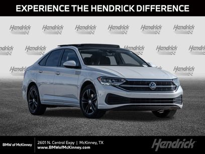 Used 2023 Volkswagen Jetta SE w/ Panoramic Sunroof Package