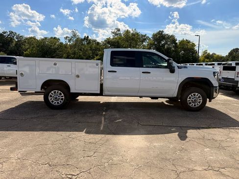New 2026 GMC Sierra 2500 Pro w/ Convenience Package RWD image 6
