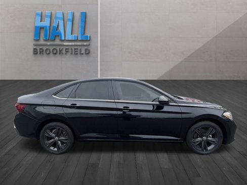 Used 2024 Volkswagen Jetta SE w/ Panoramic Sunroof Package FWD image 6